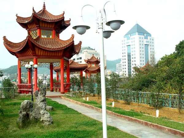 貴州省貿(mào)易經(jīng)濟(jì)學(xué)校學(xué)校簡(jiǎn)介