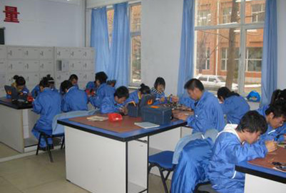 貴陽汽修職業(yè)學(xué)校汽車鈑金與噴涂如何