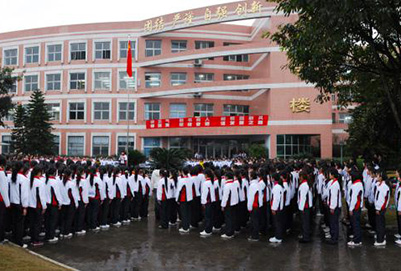 重慶衛(wèi)生學(xué)校的男生學(xué)習(xí)護(hù)理專業(yè)如何