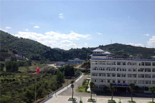 麻城市宋埠職業(yè)高級中學環(huán)境圖
