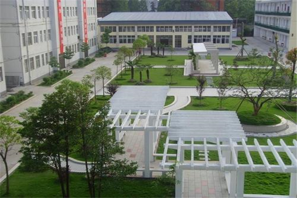 湖北省黃岡工程學(xué)校怎么樣、好不好
