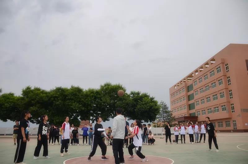 洛川縣職業(yè)中等專業(yè)學(xué)校
