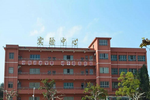 2022年貴州省經(jīng)濟(jì)學(xué)校學(xué)費(fèi)多少錢