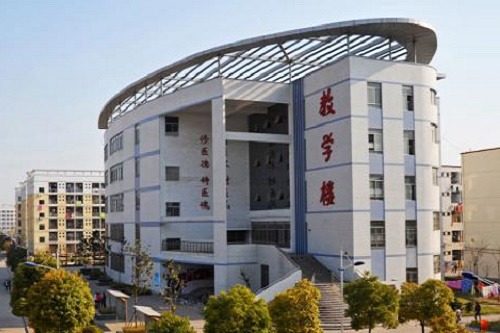 2022年貴州商貿(mào)學(xué)校招生計劃