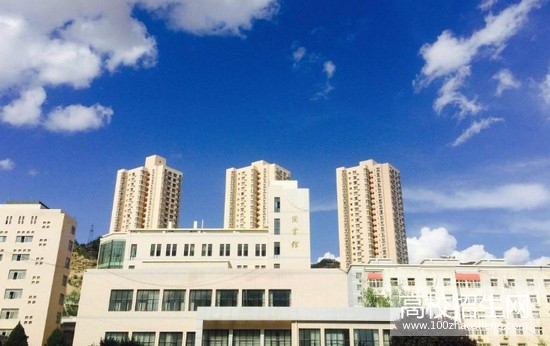 學校