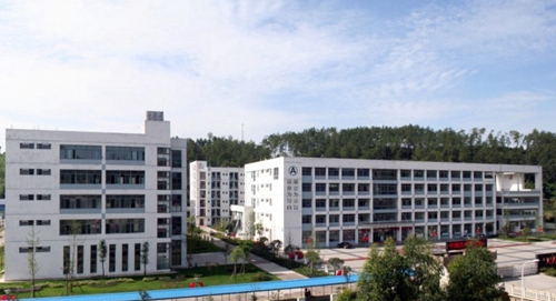 四川省蒲江縣職業(yè)中學遠看教學樓