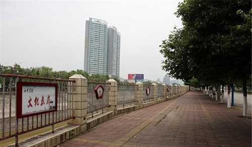 四川省綿陽財(cái)經(jīng)學(xué)校圖片、照片