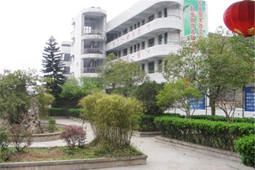 威遠(yuǎn)縣職業(yè)技術(shù)學(xué)校圖片、照片