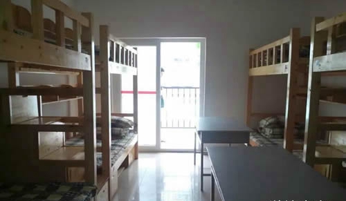成都機(jī)電工程學(xué)校寢室照片、圖片