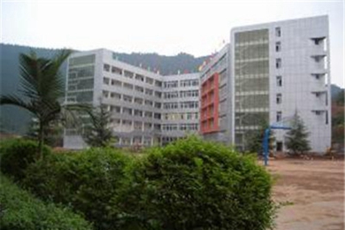 四川省古藺縣職業(yè)高級學校圖片、照片