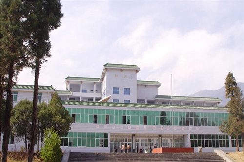 涼山民族師范學(xué)校圖片、照片