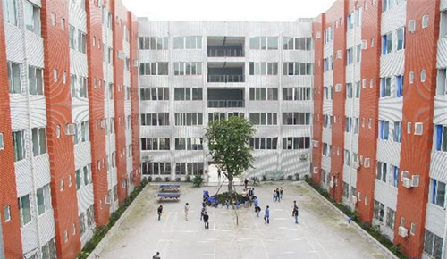 四川自貢市高級(jí)技工學(xué)校圖片、照片