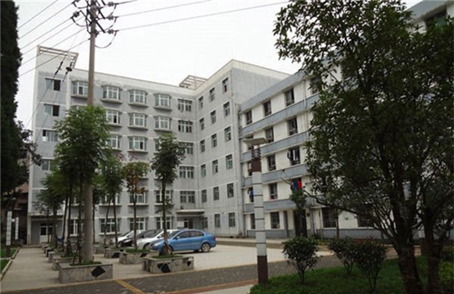 貴陽(yáng)市白云區(qū)職業(yè)技術(shù)學(xué)校校園環(huán)境1
