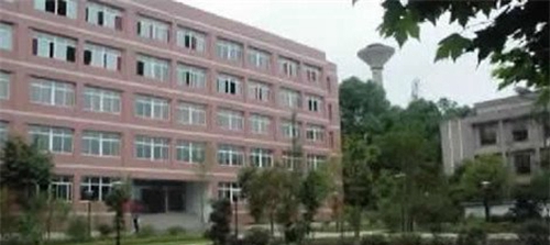 貴州省畜牧獸醫(yī)學(xué)校教學(xué)大樓