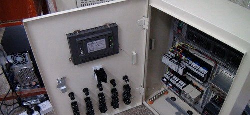 貴州省電子工業(yè)學(xué)校（貴州省國防科技工業(yè)學(xué)校）機(jī)電工程系實訓(xùn)室4