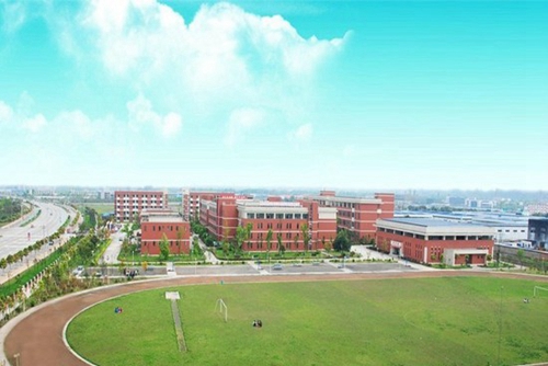 四川省邛崍市職業(yè)教育中心（成都技師學(xué)院邛崍分院）鳥瞰校園