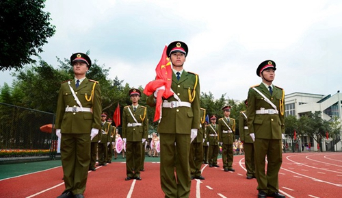 樂(lè)山市計(jì)算機(jī)學(xué)校新生軍訓(xùn)