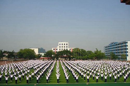 四川江安縣職業(yè)技術(shù)學(xué)校（宜賓江安職校）大課間活動(dòng)