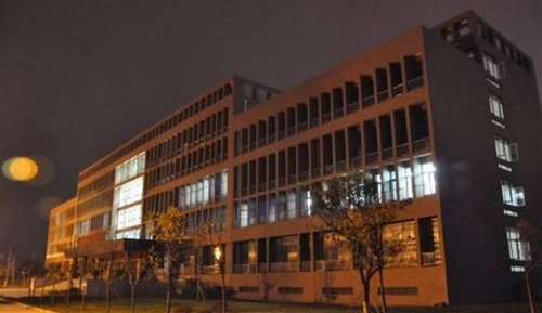 德陽安裝技師學(xué)院(西南安裝高級(jí)技工學(xué)校)夜晚校園