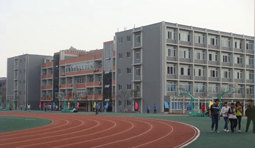富順職業(yè)技術(shù)學(xué)校（富順職校）塑膠籃球場