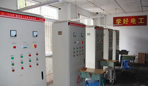 自貢市電子信息職業(yè)技術學校（自貢電信職校）機械電子實習處（2）