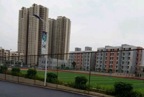 四川省資陽(yáng)市雁江區(qū)職業(yè)技術(shù)學(xué)校足球場(chǎng)