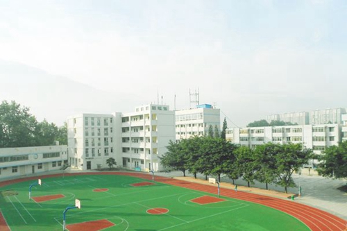 成都市洞子口職業(yè)高級中學(xué)校運動場
