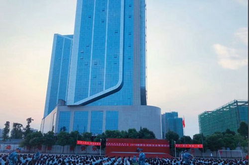 邛崍市職業(yè)教育中心新生軍訓(xùn)4