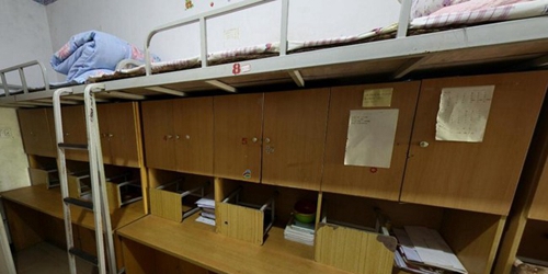 四川省江安縣職業(yè)技術(shù)學(xué)校(江安職校)學(xué)生寢室內(nèi)部寫(xiě)字區(qū)