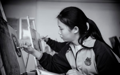 溫江區(qū)燎原職業(yè)技術(shù)學(xué)校美術(shù)繪畫(huà)