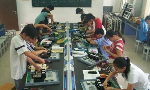 貴州省冶金建設(shè)公司技工學校電工專業(yè)