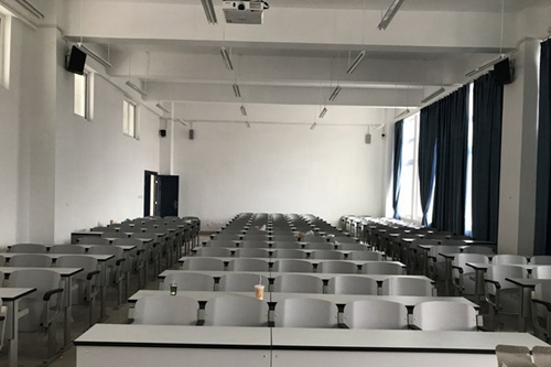 成都信息技術(shù)學(xué)校教室