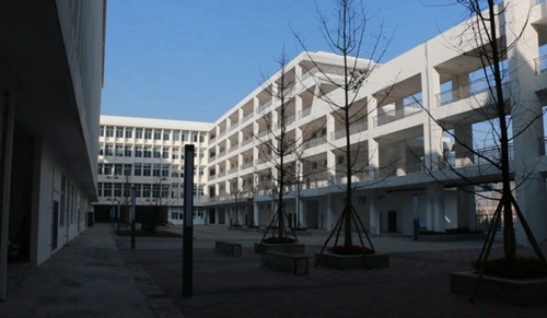 成都信息技術(shù)學(xué)校教學(xué)樓內(nèi)景