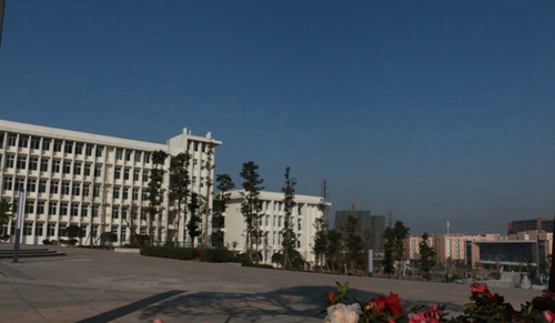 成都信息技術(shù)學(xué)校美麗校園