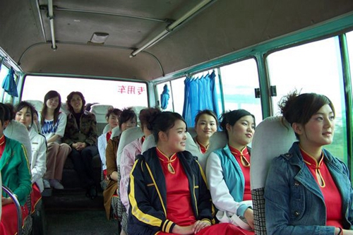 四川省工業(yè)設(shè)備安裝技工學(xué)校禮儀隊(duì)校外活動(dòng)
