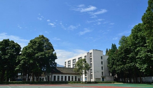 四川省檔案學校運動場
