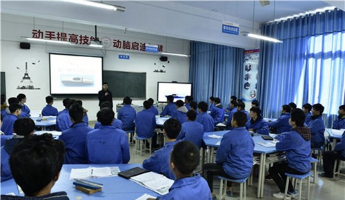 四川礦產(chǎn)機電技師學院一體化互動教學