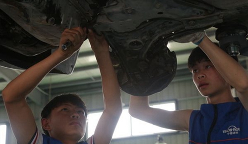 四川礦產(chǎn)機電技師學院汽車維修實訓