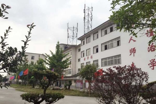 四川育英醫(yī)養(yǎng)科技技工學校校園風貌