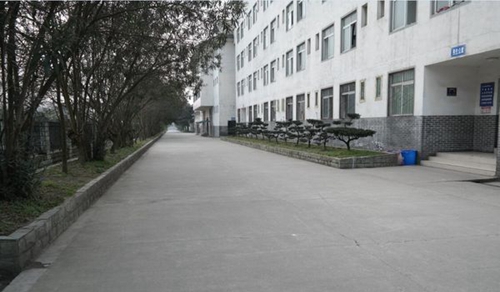 四川育英醫(yī)養(yǎng)科技技工學校學生公寓
