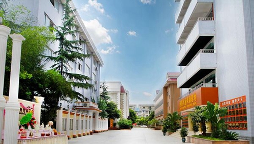 成都新東方烹飪技工學(xué)校實(shí)訓(xùn)基地