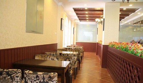成都新東方烹飪技工學(xué)校用餐環(huán)境