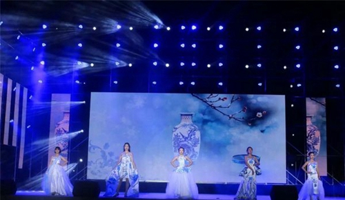  四川省高縣職業(yè)技術(shù)學(xué)校走秀《服裝秀》18