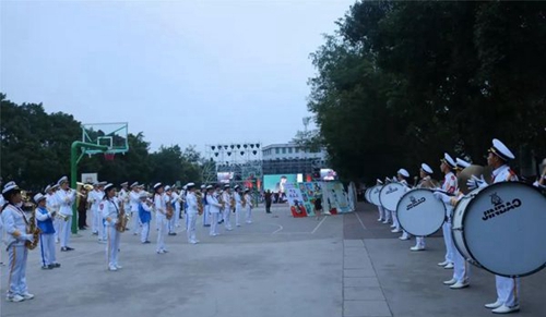  四川省高縣職業(yè)技術(shù)學(xué)校鼓號隊(duì)合影