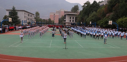 南江縣小河職業(yè)中學(xué)表演瞬間