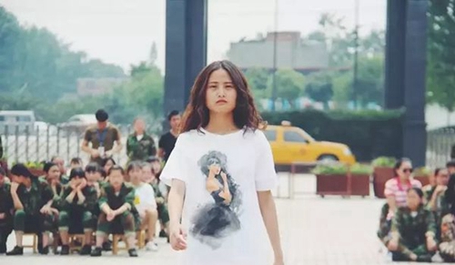 巴中市聯(lián)翔職業(yè)教育學(xué)校手繪T臺(tái)秀4