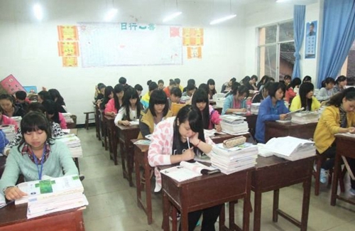 凱里市第一中等職業(yè)學校護理部上課