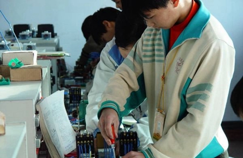 凱里市第一中等職業(yè)學校學生實習