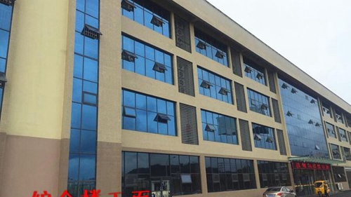 達州鳳凰職業(yè)技術(shù)學(xué)校教學(xué)樓