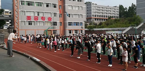 四川省華鎣職業(yè)技術(shù)學(xué)校日常訓(xùn)練